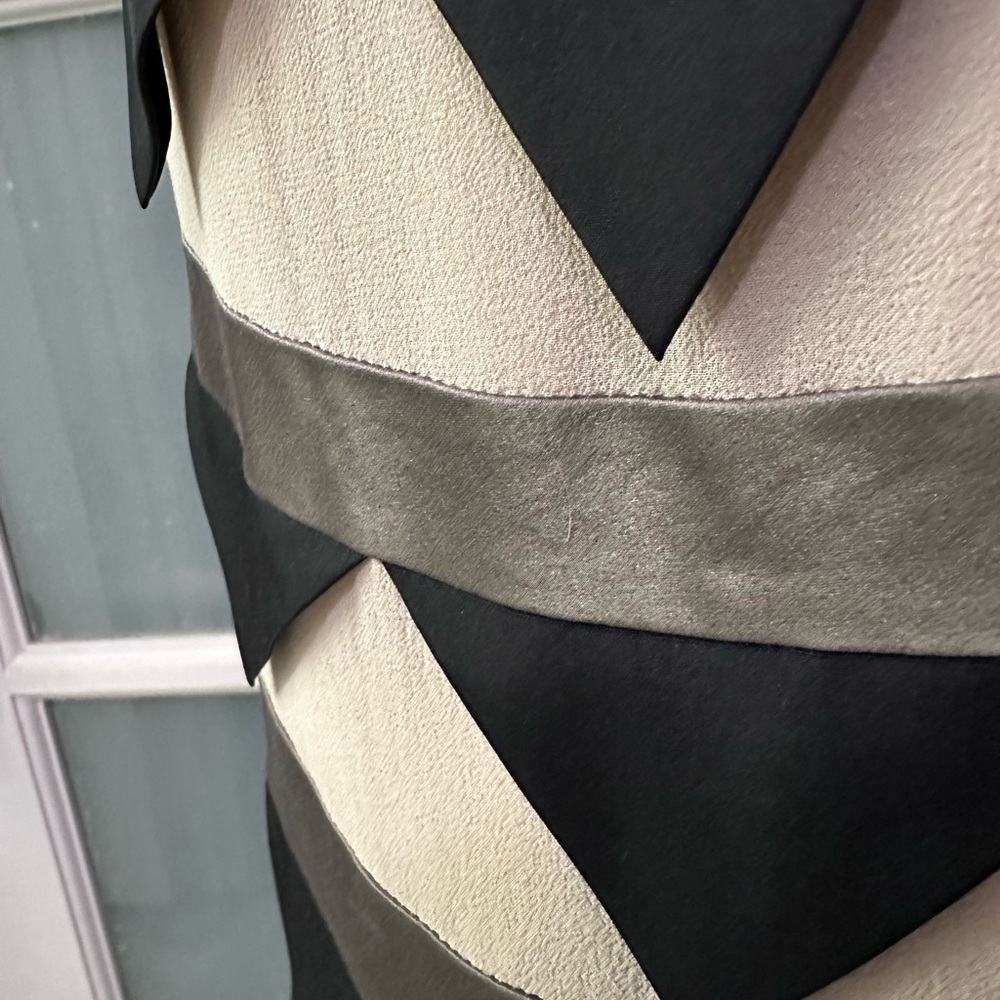 Temperley London Black & Dune 100% Silk Shift Geometric Midi Dress US6 NWT $1300 - Picture 4 of 6